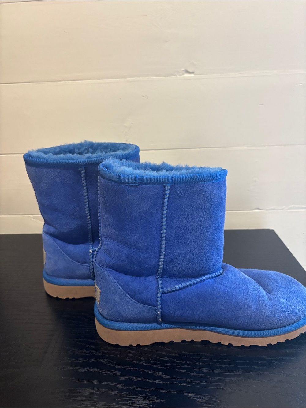 Authentic Kids Ugg Boots - Picture 4 of 6